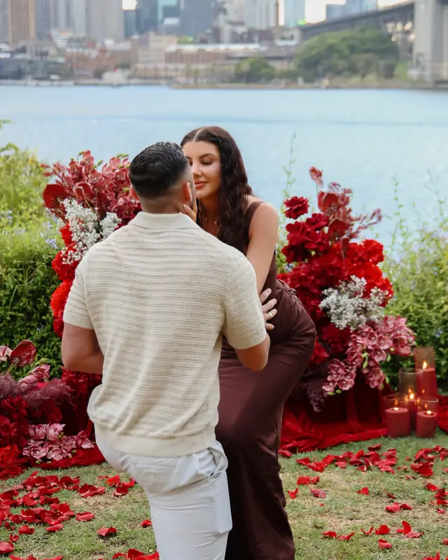 Proposal moment overlooking Sydney Harbour